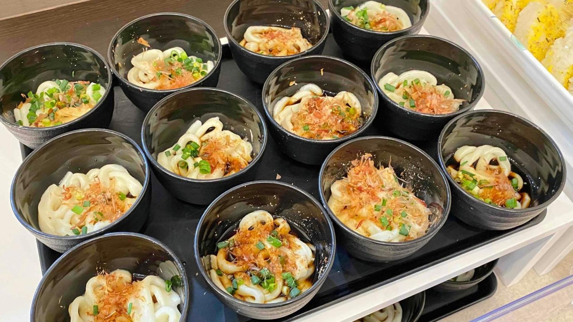 Toyoko Inn Tsu Eki Nishi Guchi Екстериор снимка