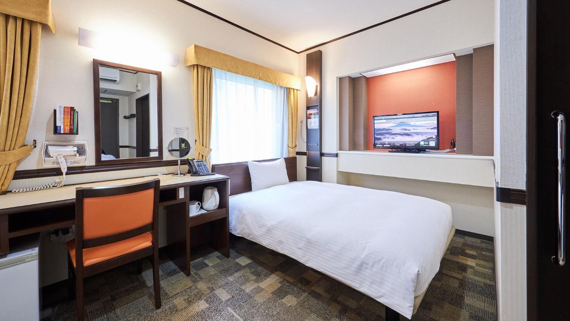 Toyoko Inn Tsu Eki Nishi Guchi Стая снимка