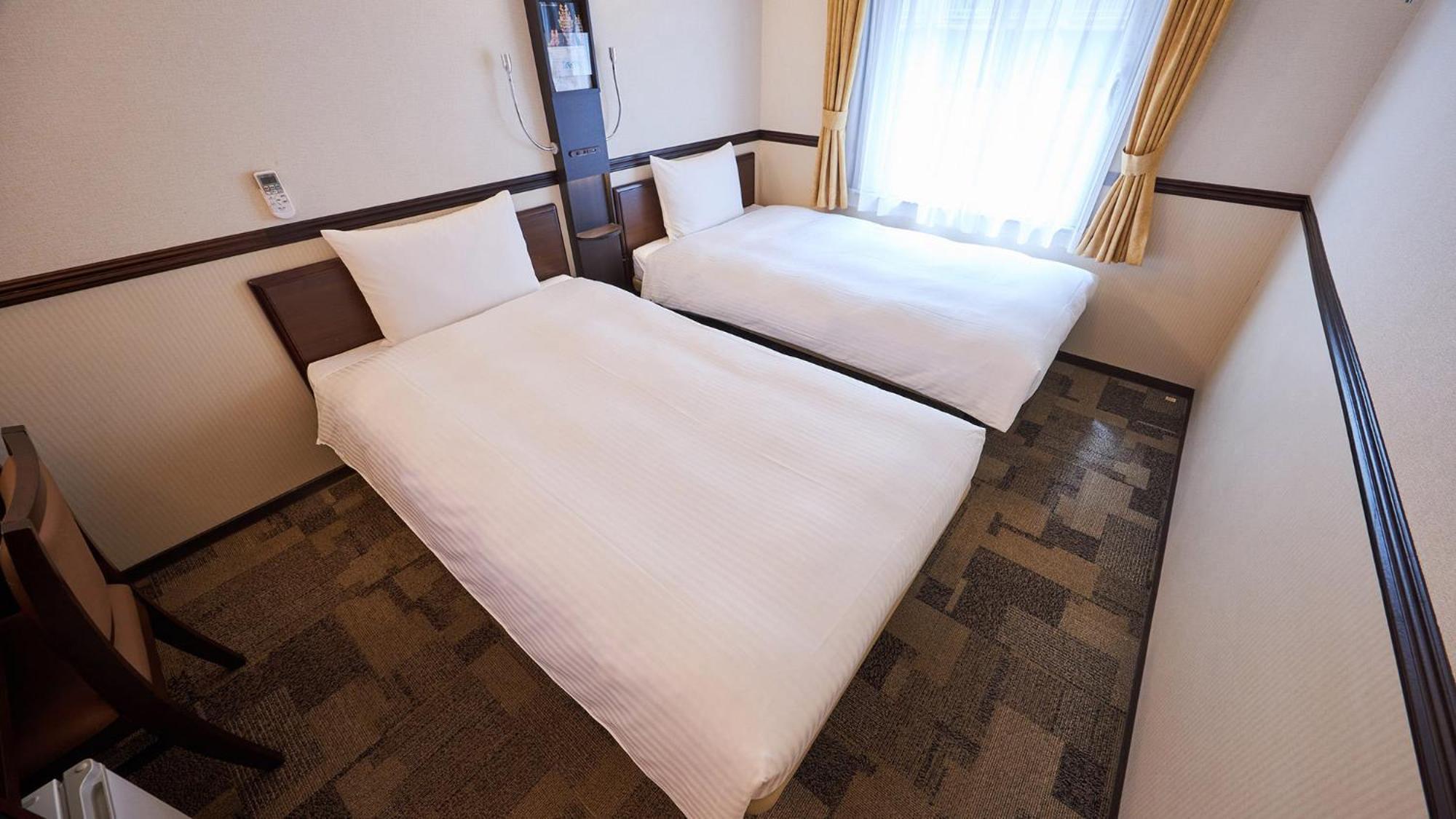 Toyoko Inn Tsu Eki Nishi Guchi Стая снимка